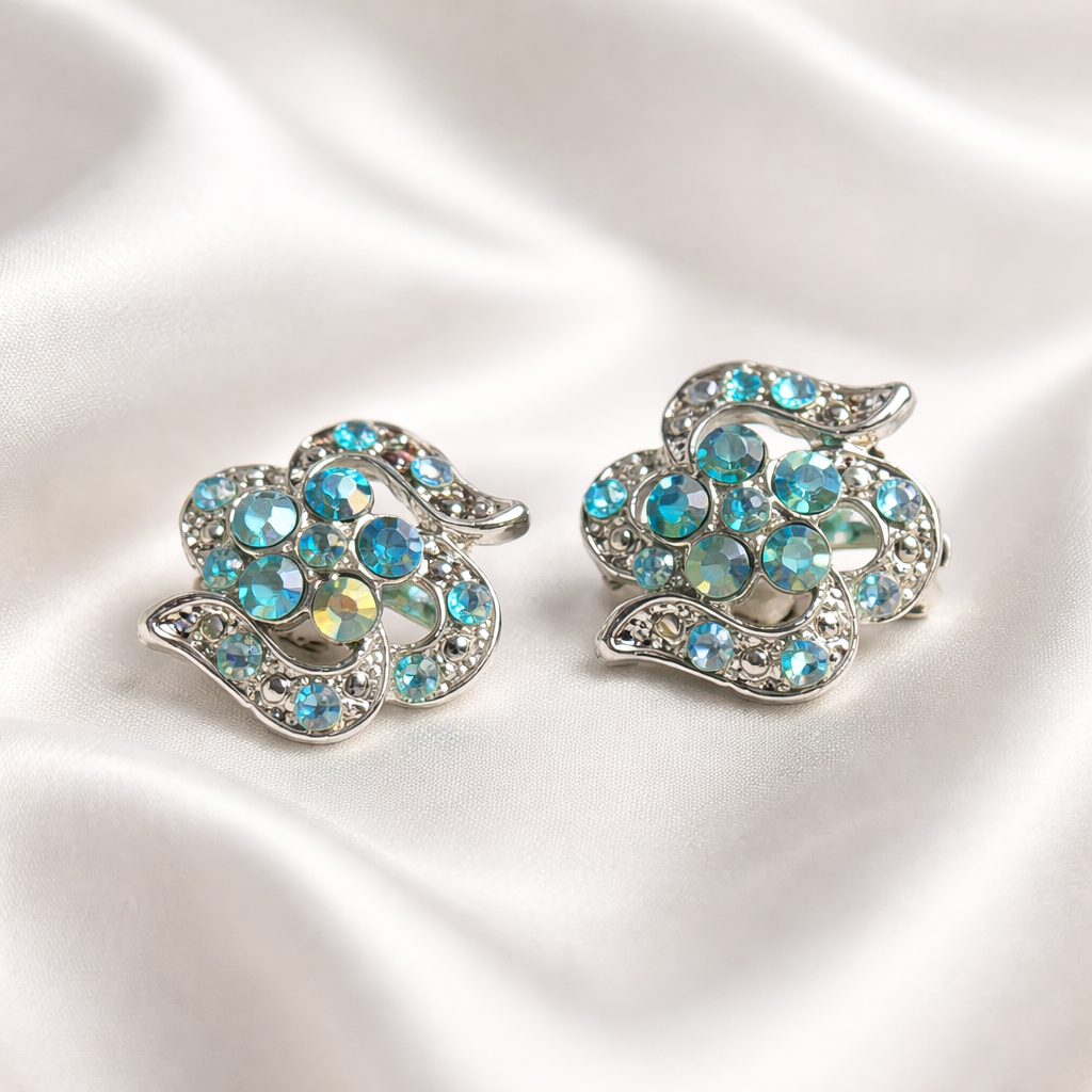 Kék köves, mintás klipszes fülbevaló